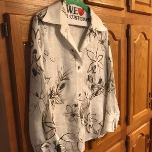 Carlisle women’s 100 percent linen blouse